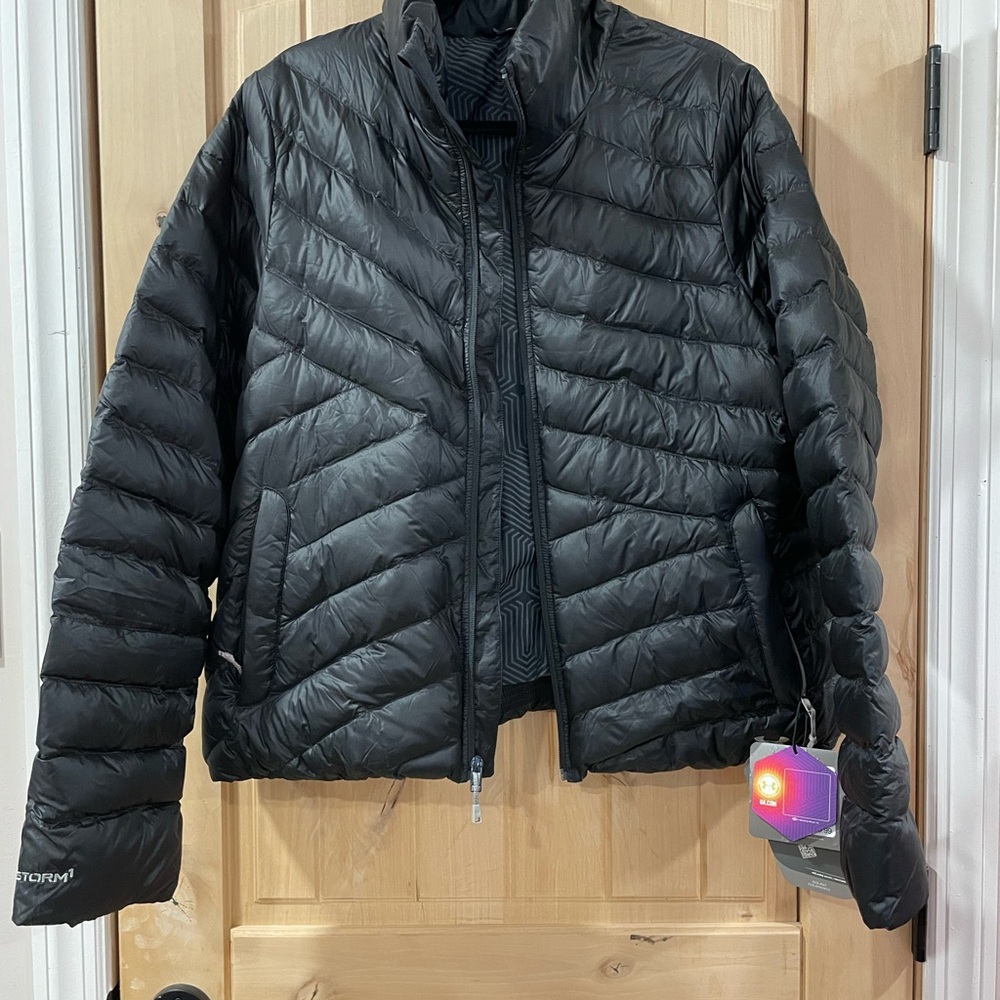 Under Armour Women's Black Quilted Puffer Jacket